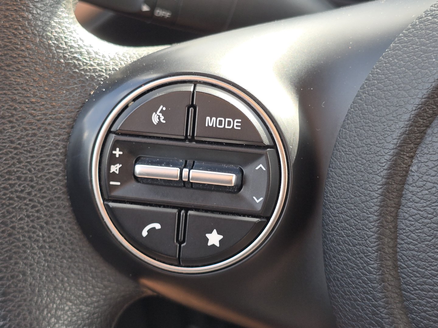 Used 2024 Kia Soul LX w/ Option Group 015 FWD image 12