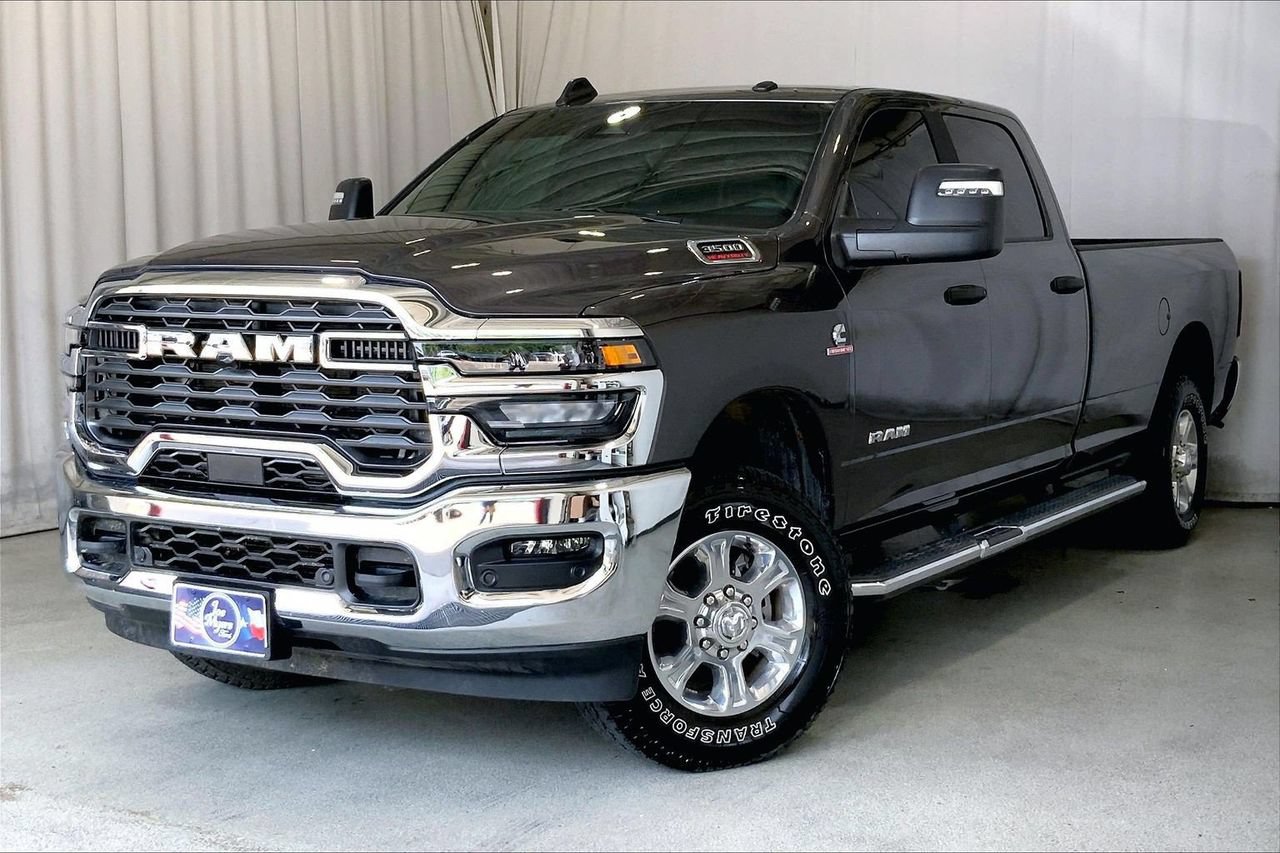 Used 2026 RAM 3500 Big Horn AWD/4WD image 11