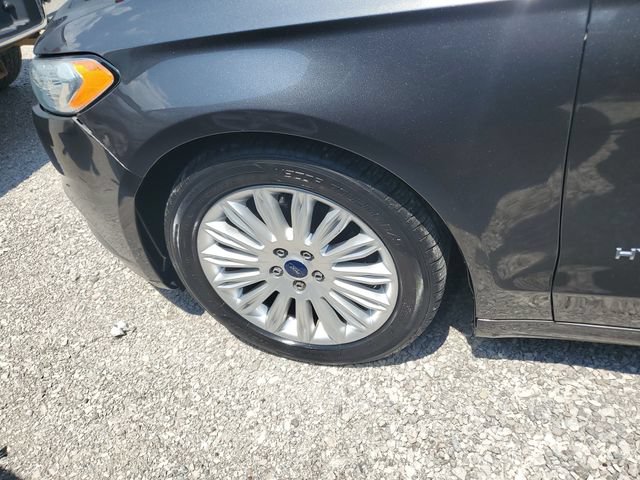 Used 2015 Ford Fusion SE FWD image 6