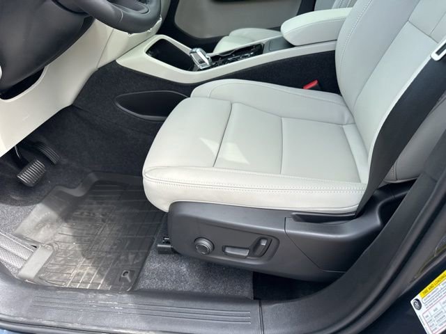 New 2026 Volvo XC40 B4 Plus w/ Protection Package FWD image 14
