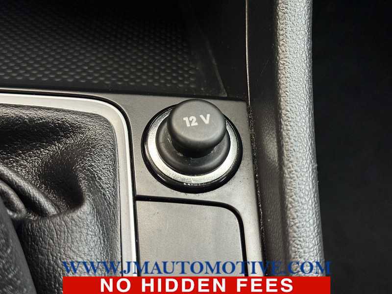Used 2024 Volkswagen Jetta SE FWD image 38