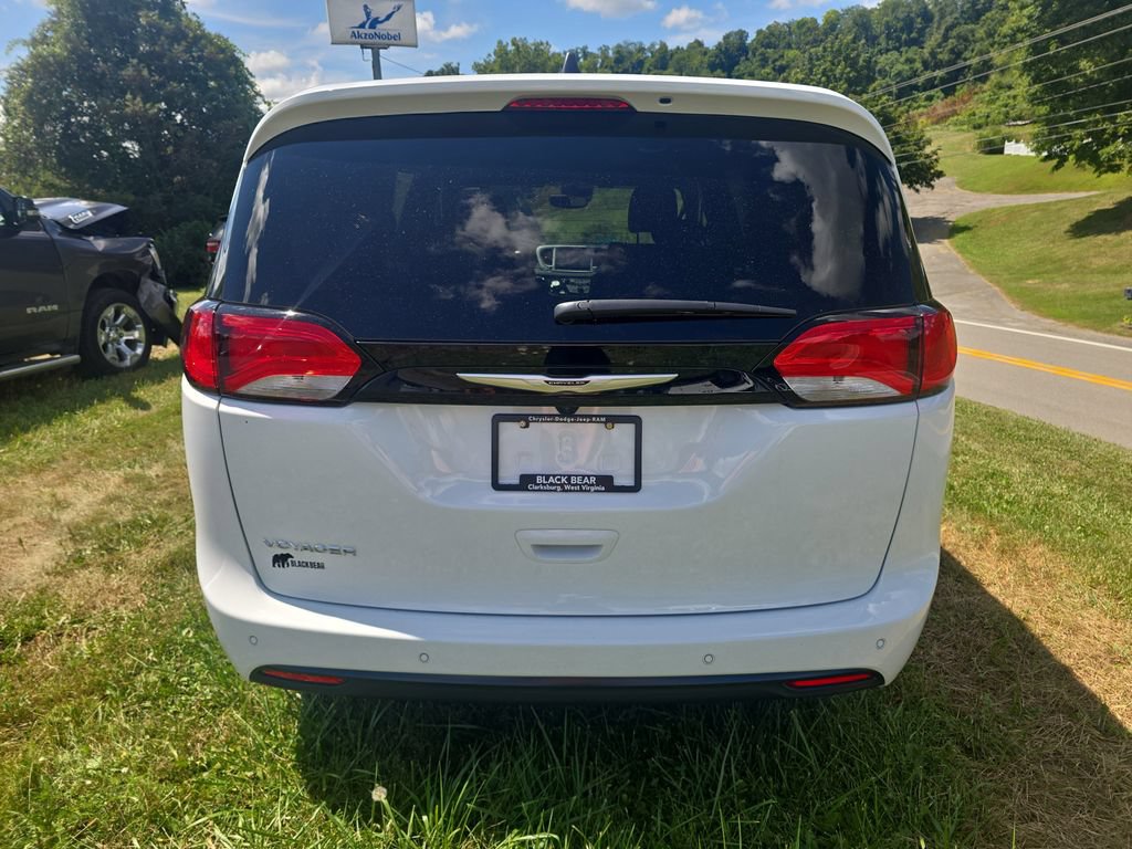 New 2025 Chrysler Voyager LX FWD image 4