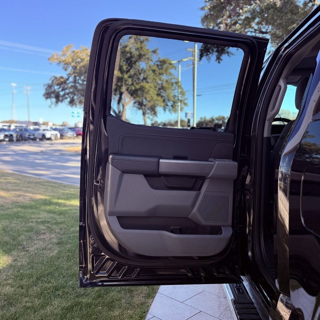 Used 2025 Ford F150 XLT w/ Equipment Group 301A Standard image 27