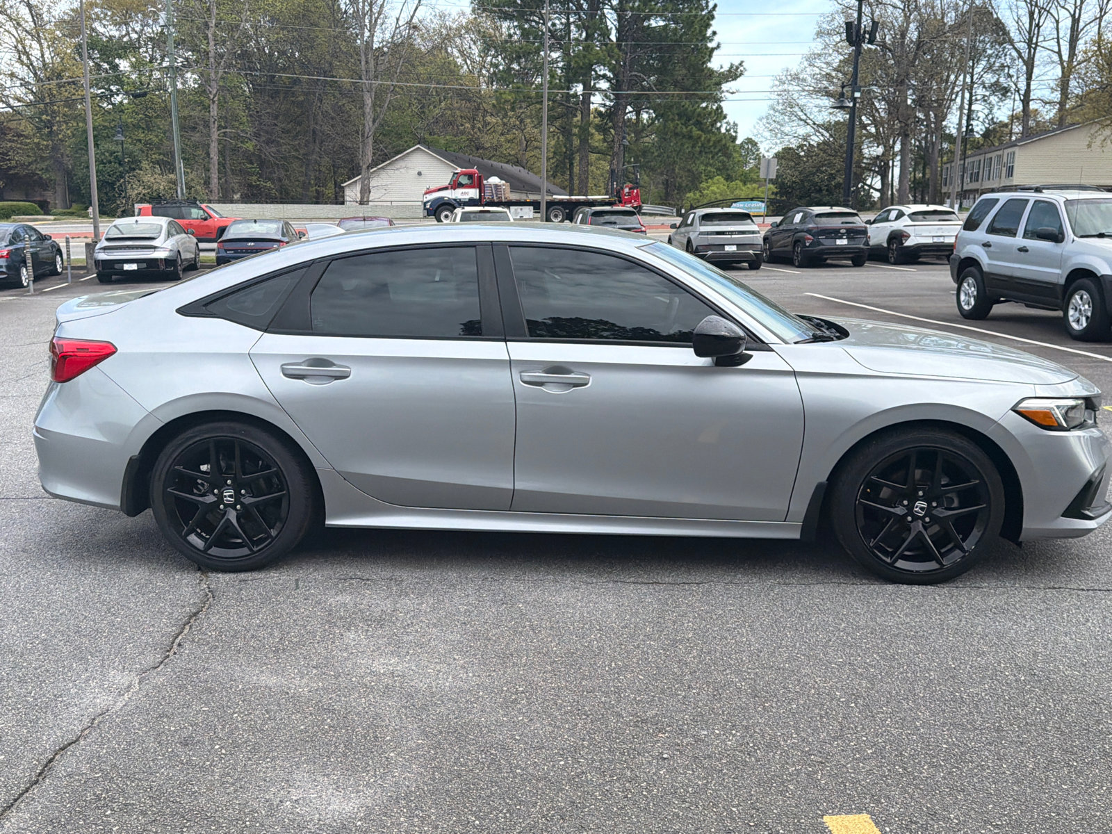 Used 2022 Honda Civic Sport image 4