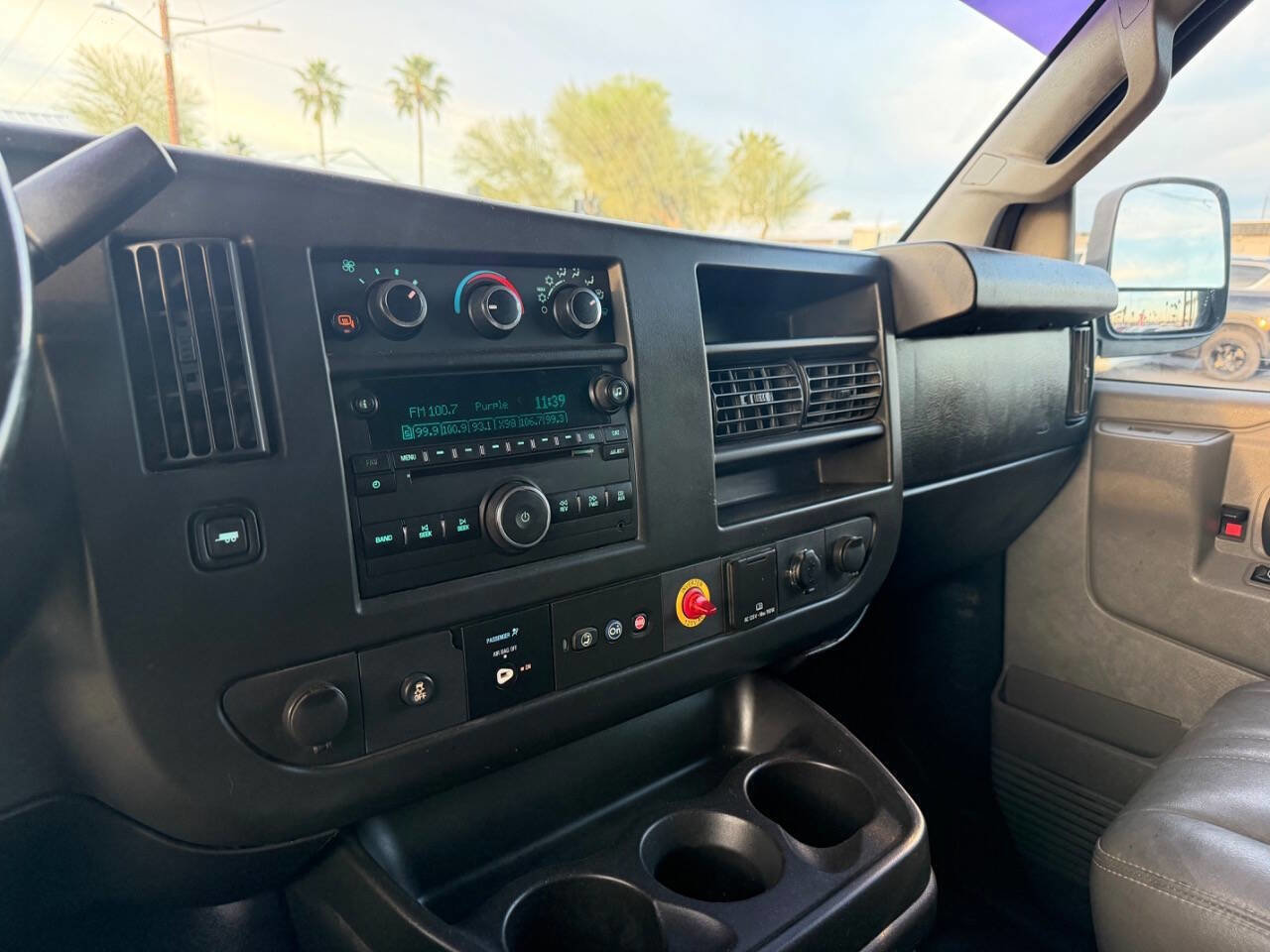 Used 2018 Chevrolet Express 2500 w/ Driver Convenience Package image 24