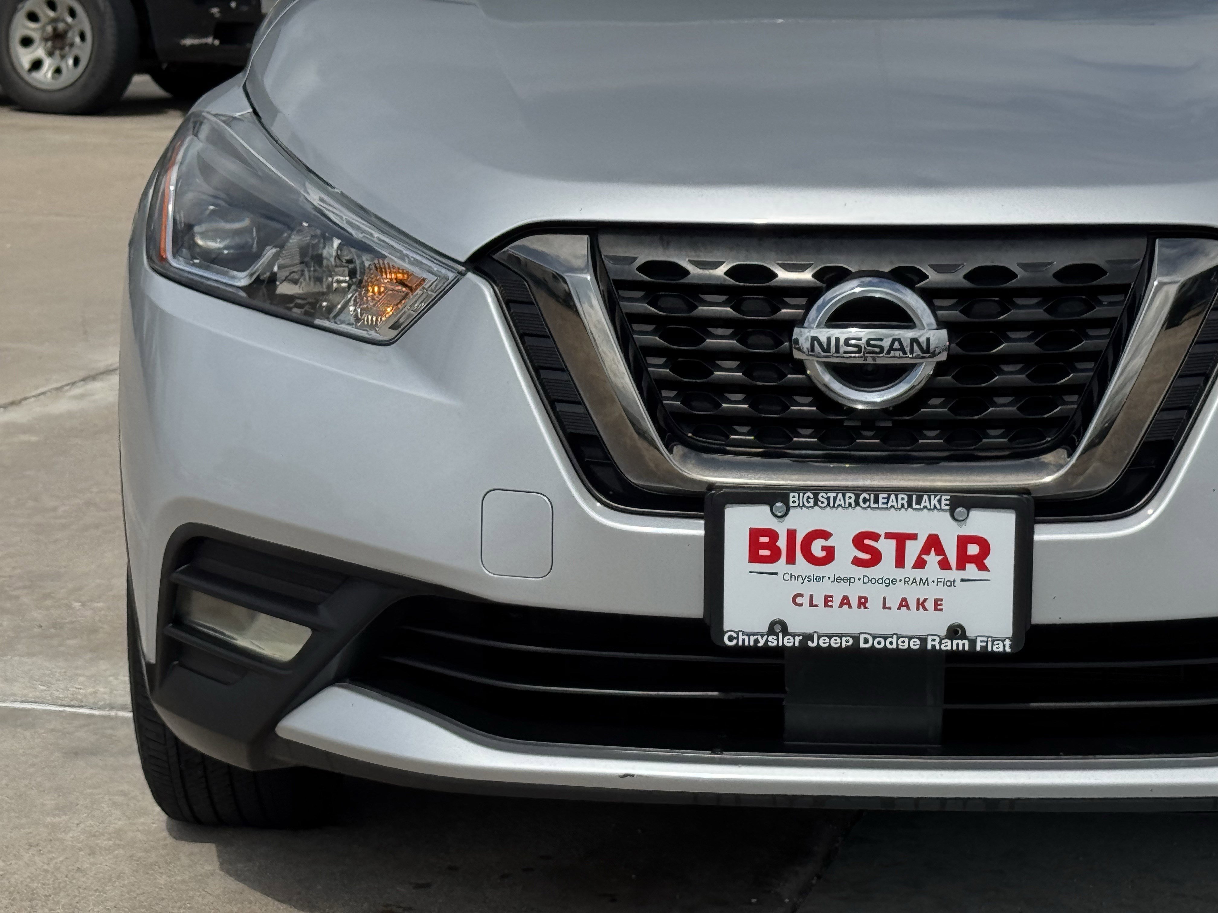 Used 2020 Nissan Kicks SR image 6