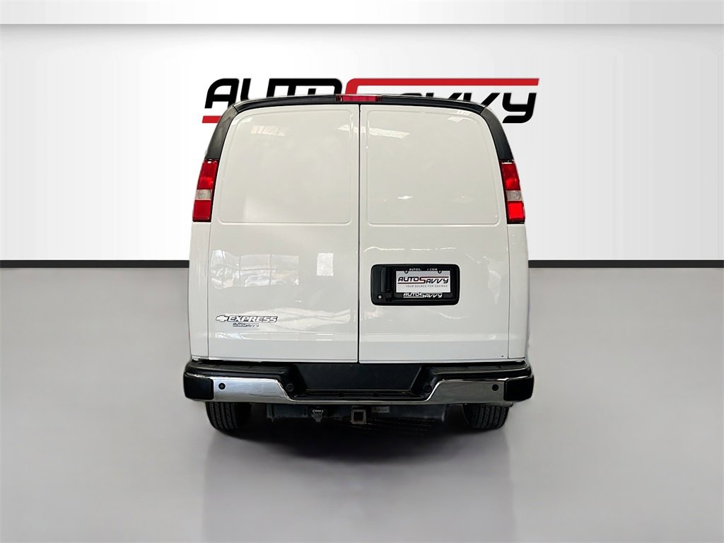 Used 2024 Chevrolet Express 2500 w/ Driver Convenience Package image 6