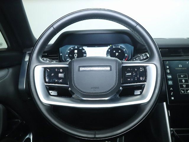 Certified 2025 Land Rover Range Rover SE image 21