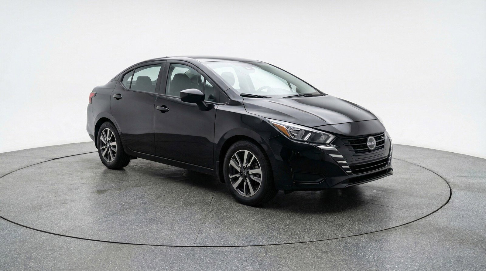 Used 2025 Nissan Versa SV image 1