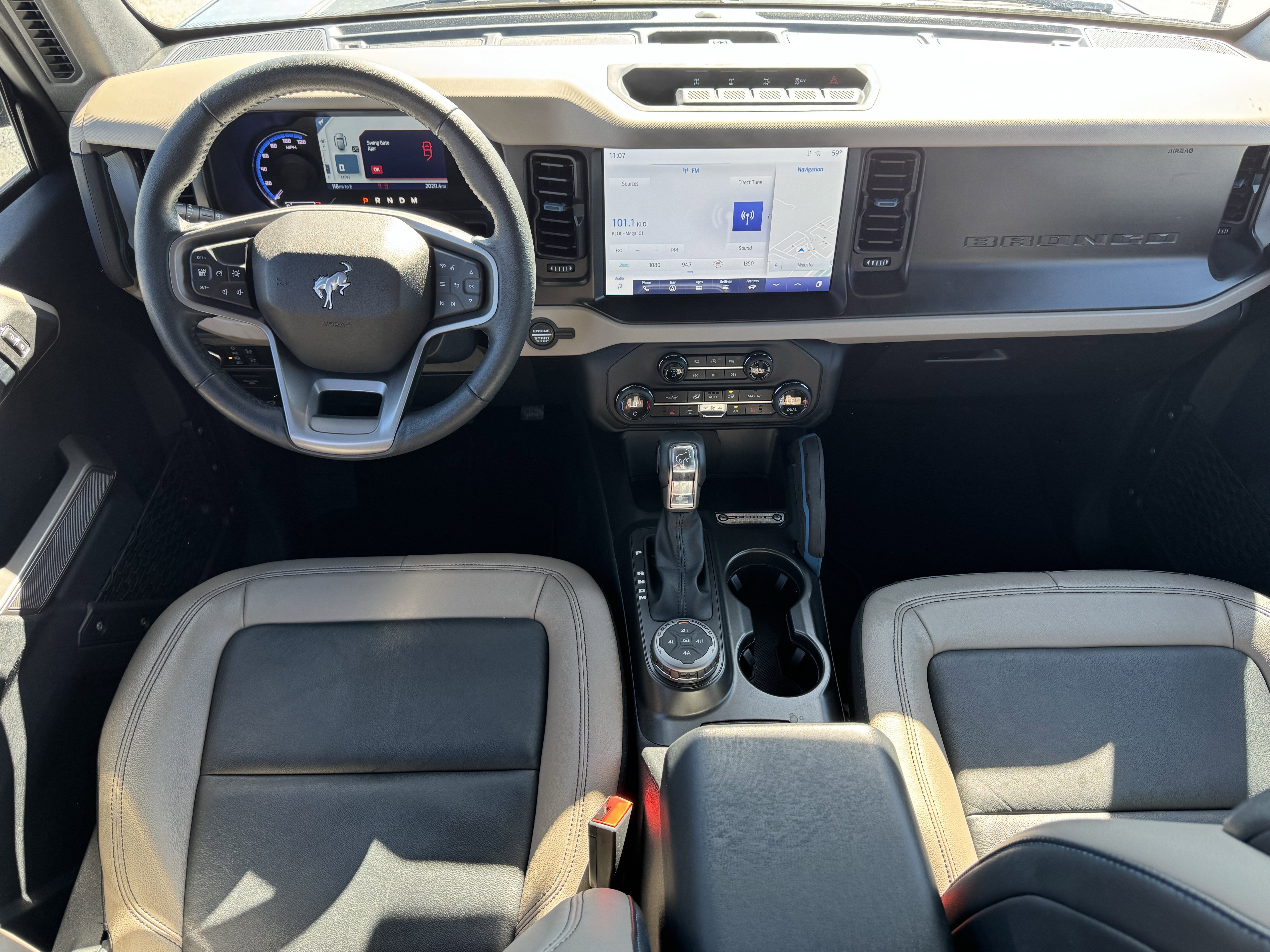 Used 2023 Ford Bronco Wildtrak image 14