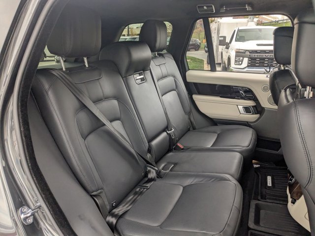 Used 2020 Land Rover Range Rover HSE image 20