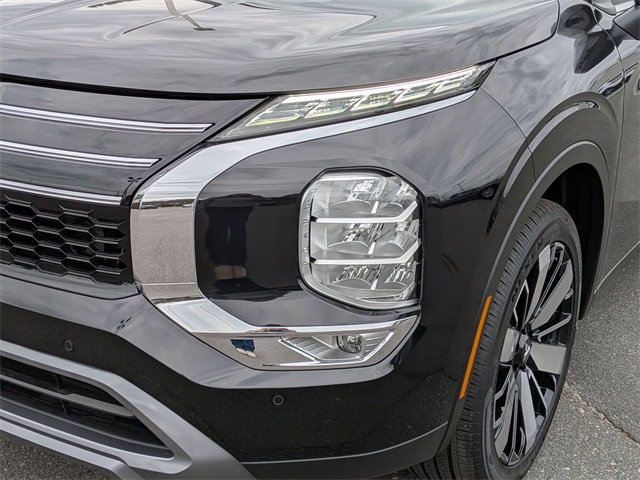 New 2025 Mitsubishi Outlander SE image 9