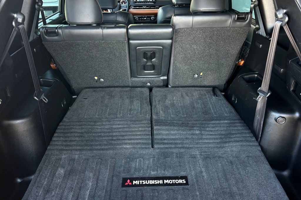 Used 2022 Mitsubishi Outlander SEL image 19