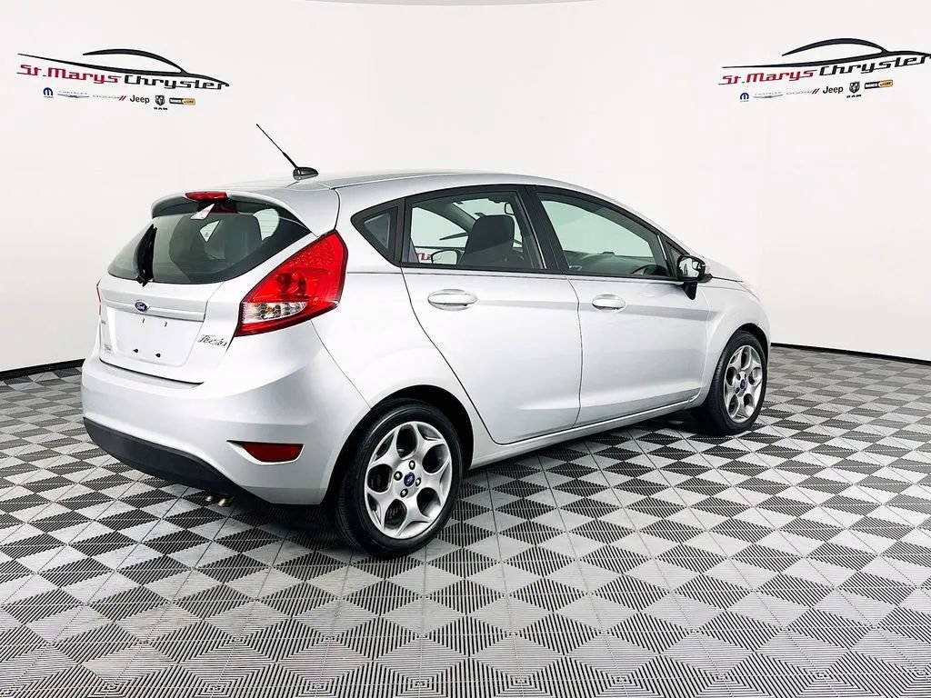 Used 2012 Ford Fiesta SES FWD image 8