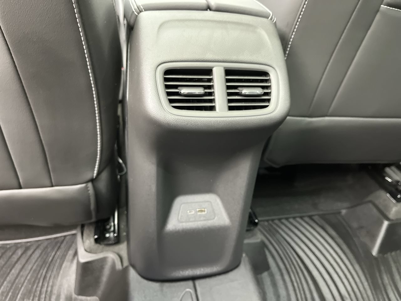 Used 2026 Buick Envision Sport Touring AWD/4WD image 13