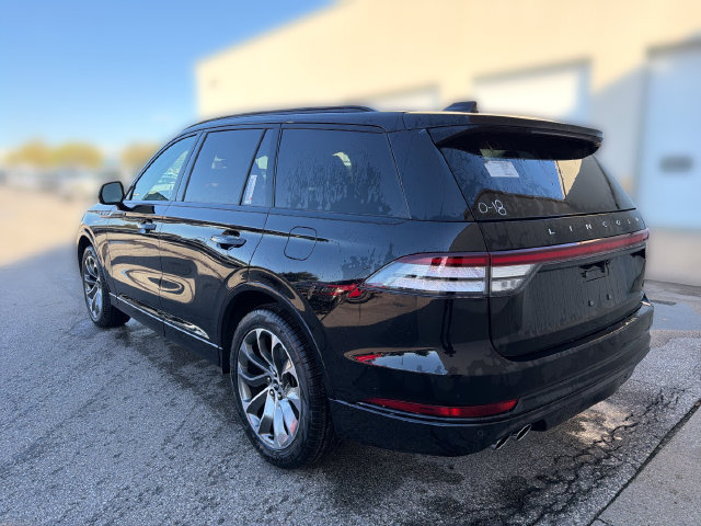 New 2026 Lincoln Aviator AWD w/ Jet Appearance Package image 9
