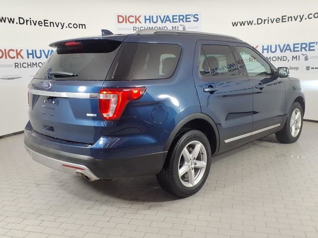 Used 2016 Ford Explorer XLT w/ Equipment Group 201A AWD/4WD image 4
