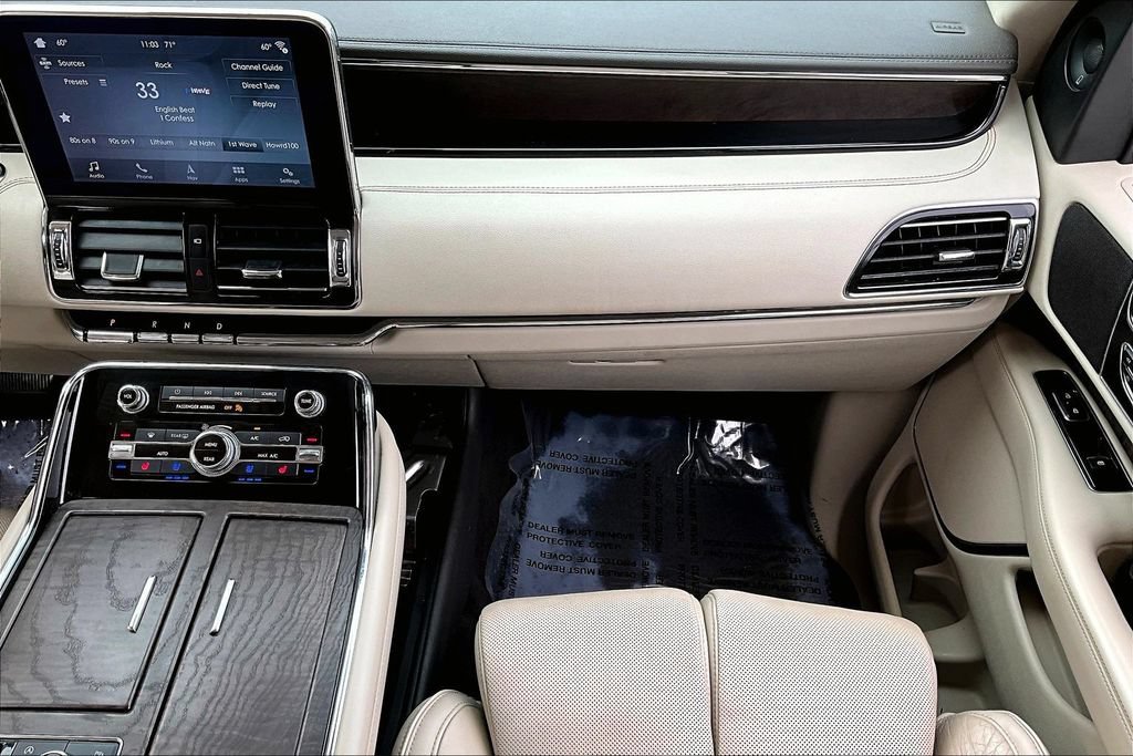Used 2018 Lincoln Navigator Reserve AWD/4WD image 26