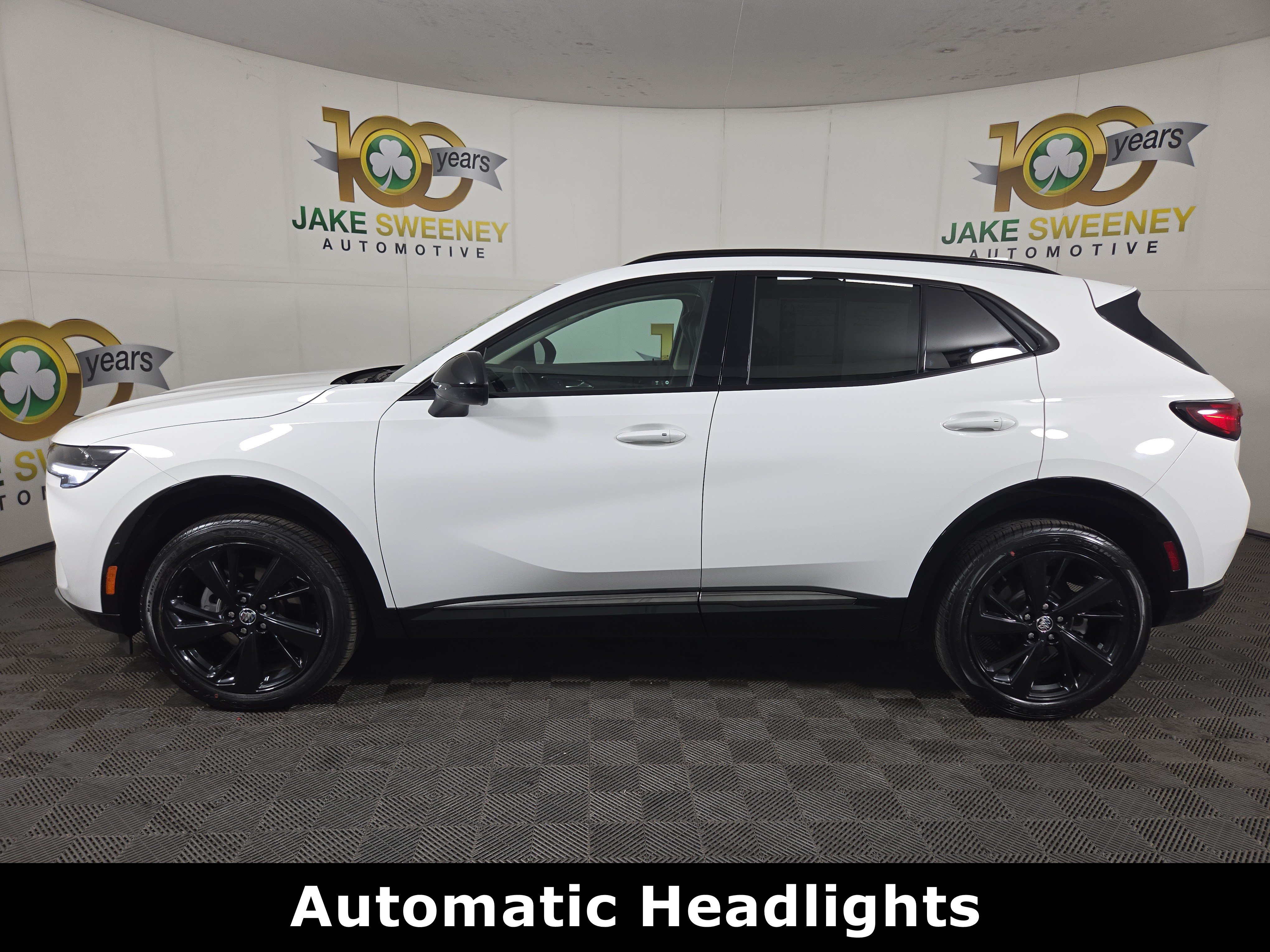 Certified 2023 Buick Envision Preferred w/ Sport Touring Package AWD/4WD image 4