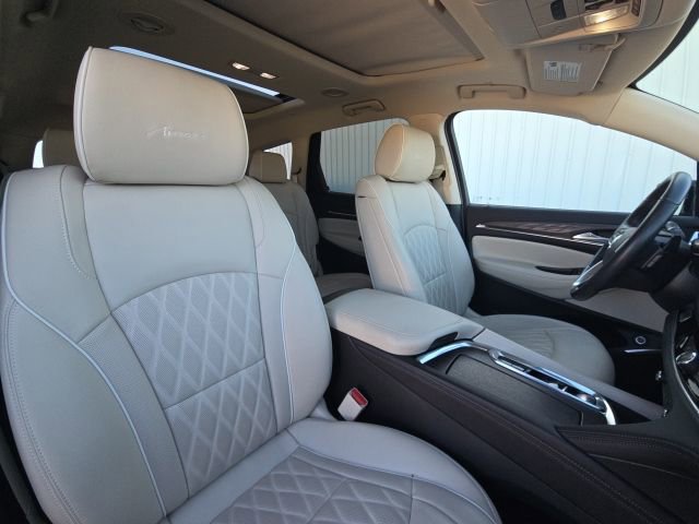 Used 2022 Buick Enclave Avenir w/ Avenir Technology Package image 21