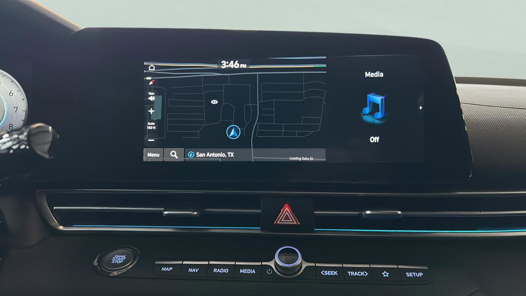 Used 2024 Hyundai Elantra SEL FWD image 17