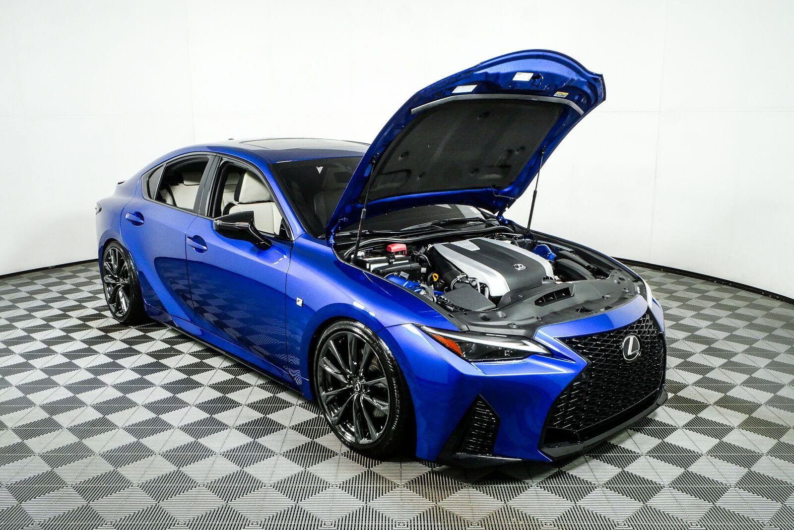 Used 2025 Lexus IS 350 F Sport RWD image 33