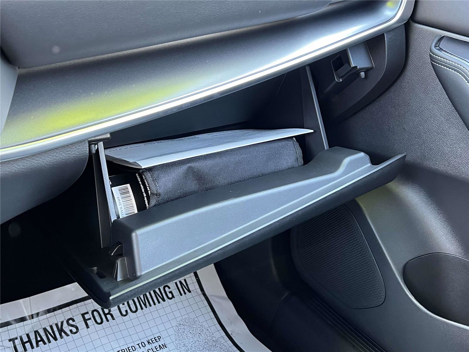 Used 2025 Nissan Rogue SV image 44