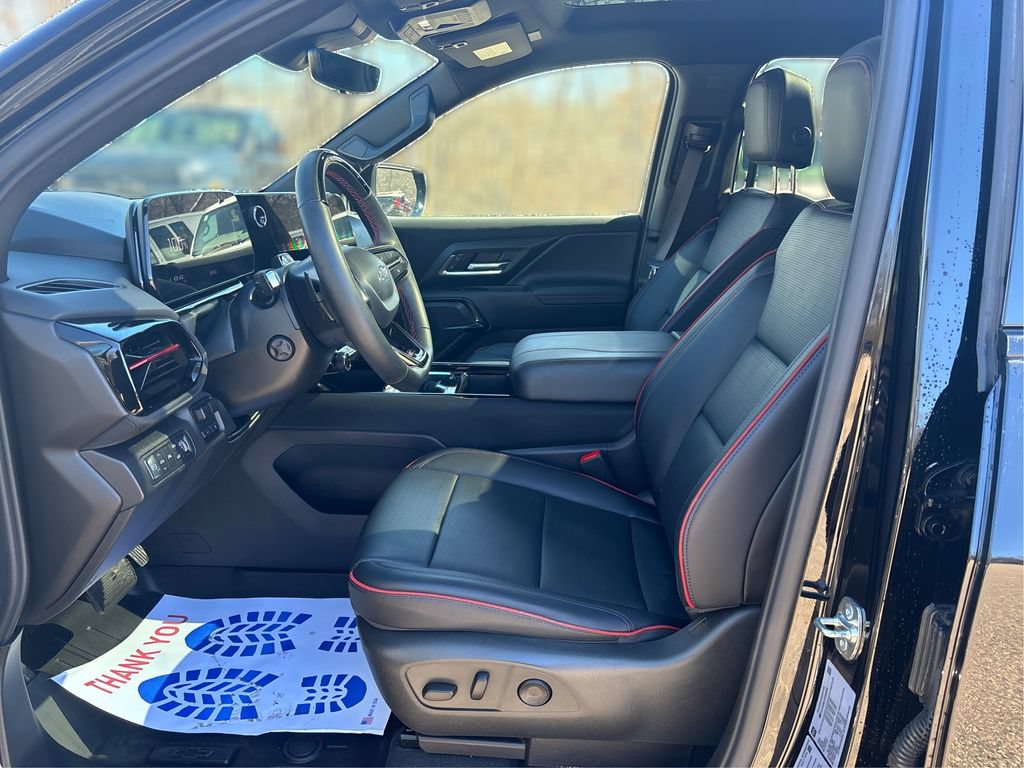 Certified 2025 Chevrolet Silverado EV RST AWD/4WD image 9