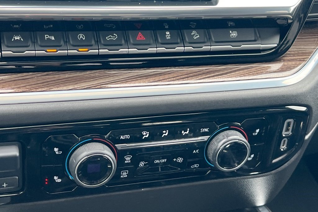 Certified 2022 Chevrolet Silverado 1500 LT Trail Boss w/ LT Trail Boss Premium Package image 16