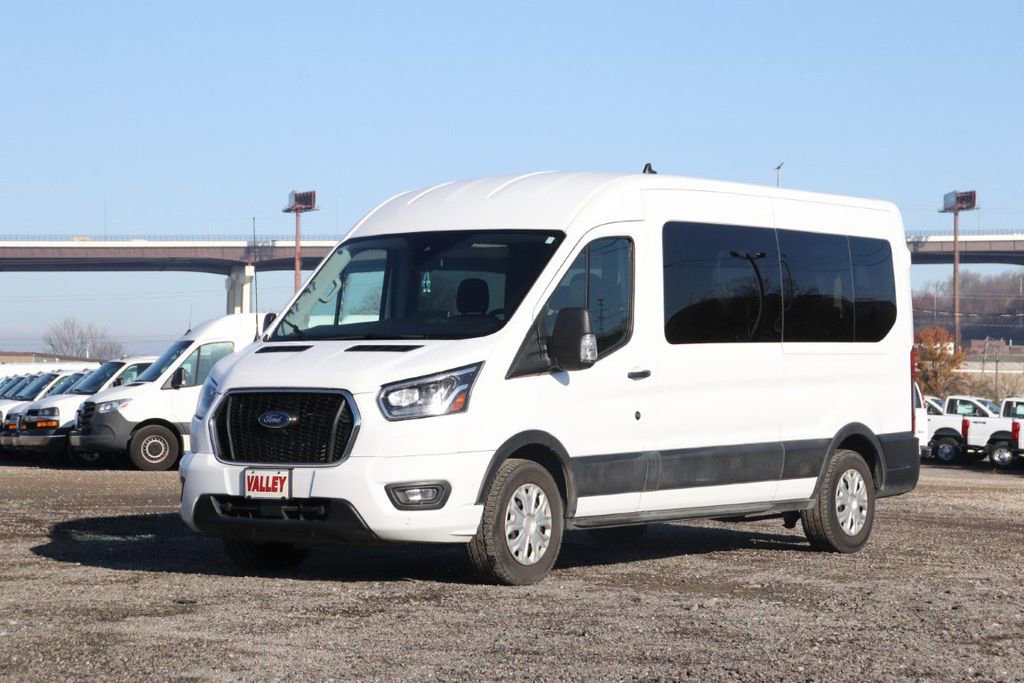 Used 2023 Ford Transit 350 XLT image 3