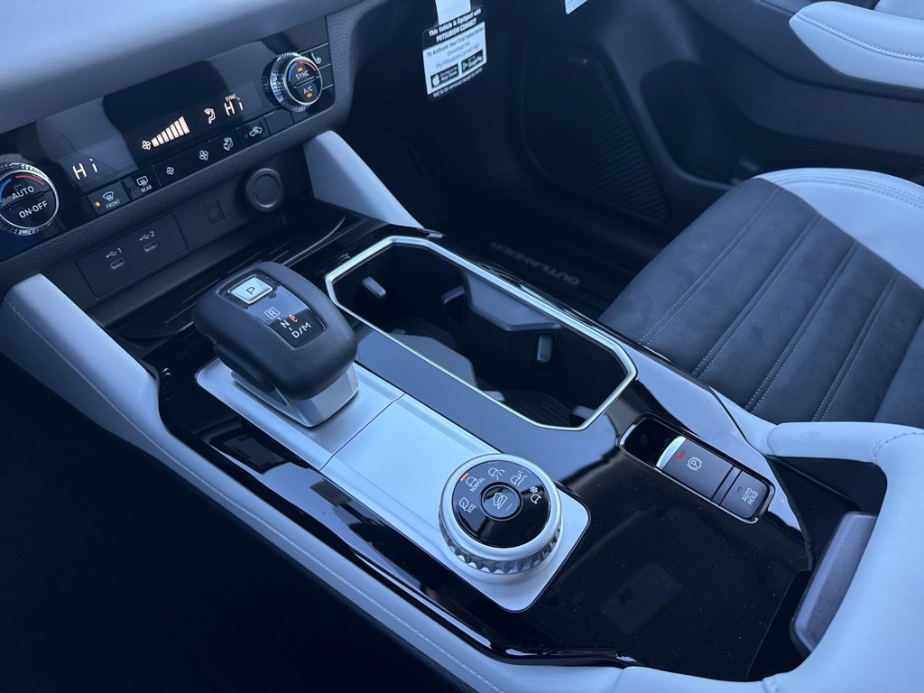 New 2025 Mitsubishi Outlander SE image 18