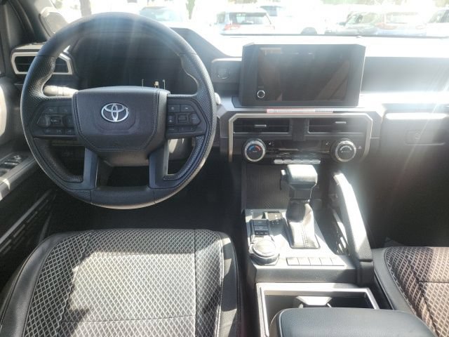 Certified 2024 Toyota Tacoma SR5 AWD/4WD image 7
