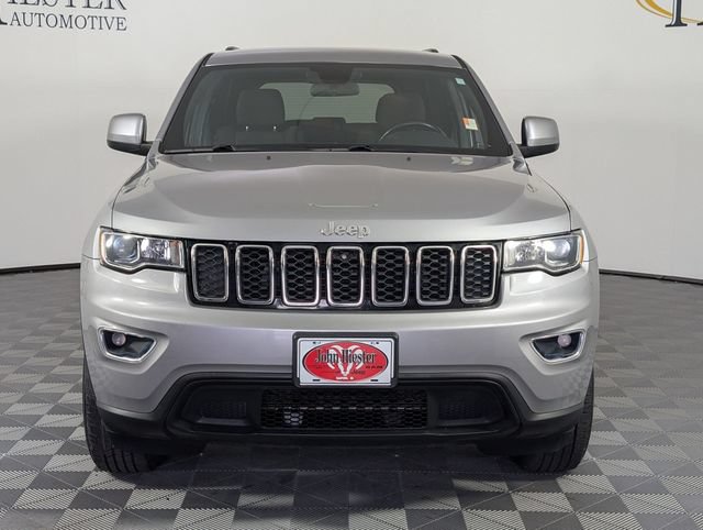 Used 2020 Jeep Grand Cherokee Laredo RWD image 3