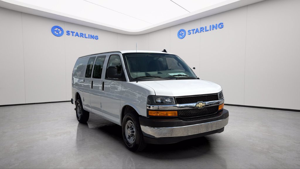 Used 2024 Chevrolet Express 2500 w/ Driver Convenience Package RWD image 15