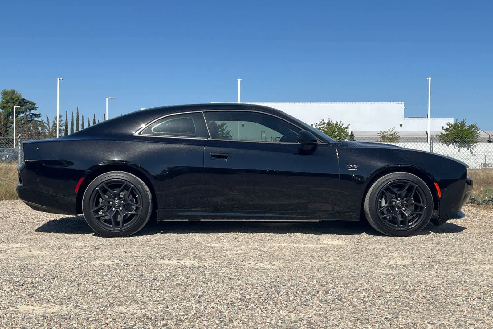 Used 2024 Dodge Charger Daytona R/T w/ Plus Group AWD/4WD image 9