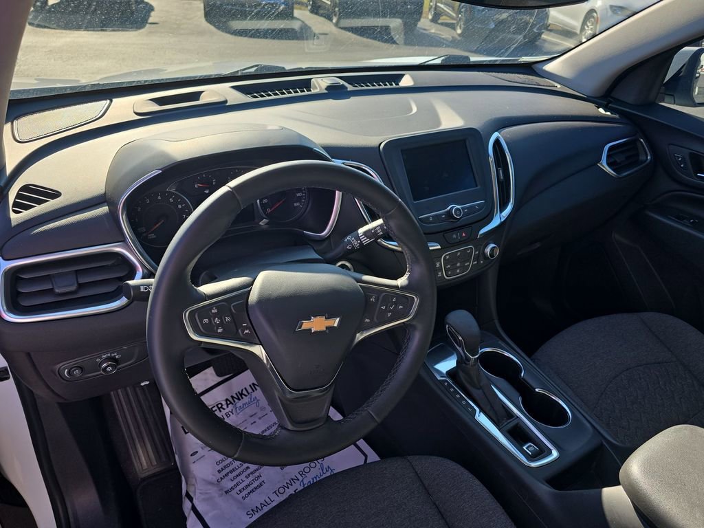 Used 2024 Chevrolet Equinox LT image 2