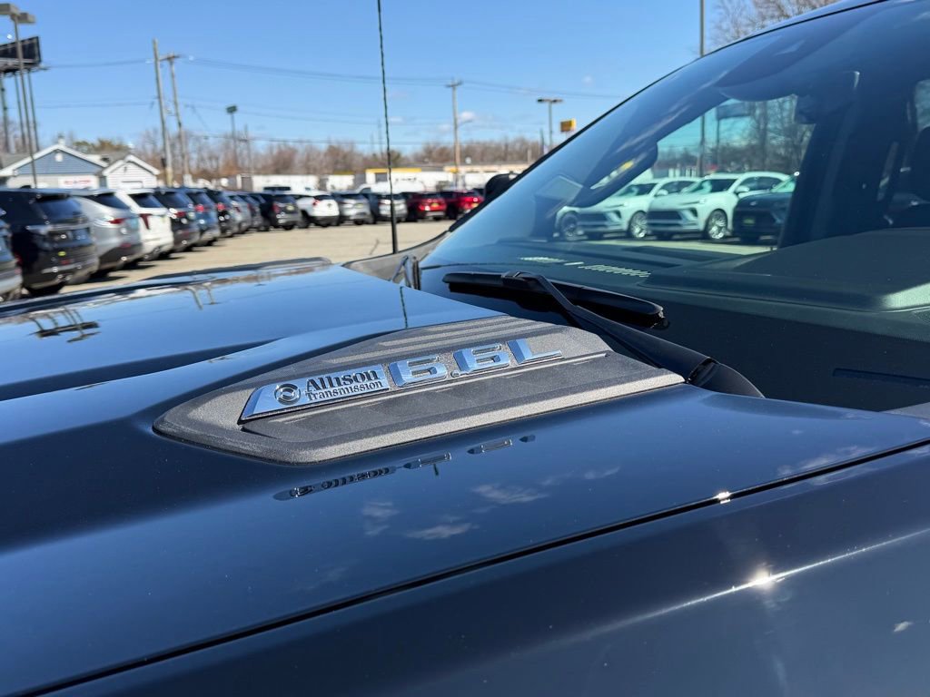Used 2025 Chevrolet Silverado 2500 LT w/ Convenience Package image 9