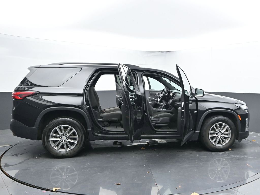 Used 2023 Chevrolet Traverse LT image 56