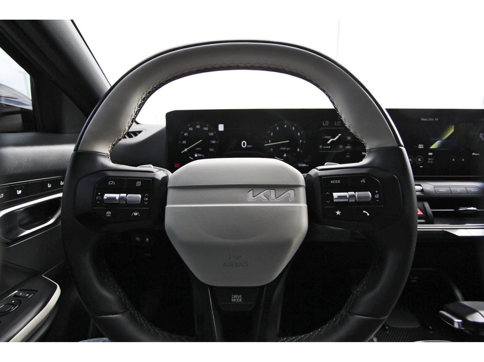 Used 2025 Kia K4 GT-Line w/ GT-Line Premium Package FWD image 14