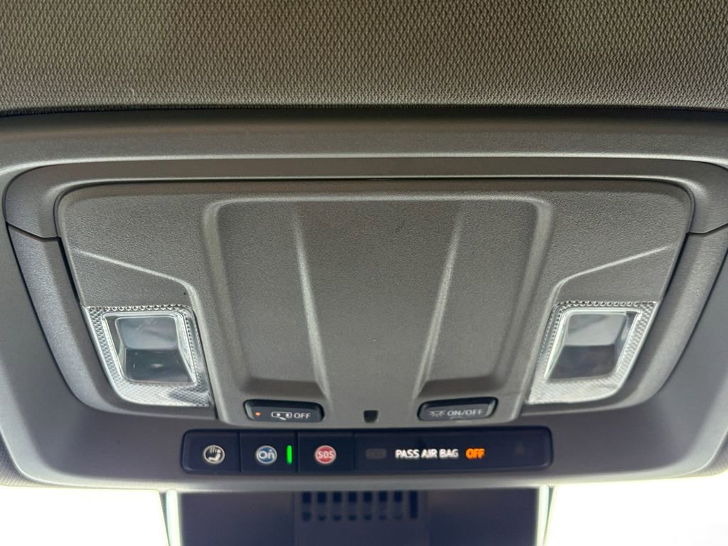 Used 2025 Chevrolet Silverado 1500 Custom RWD image 26