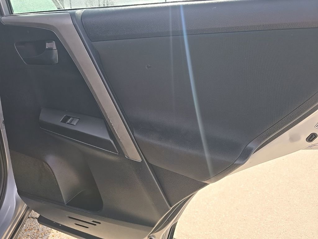 Used 2017 Toyota RAV4 LE image 29