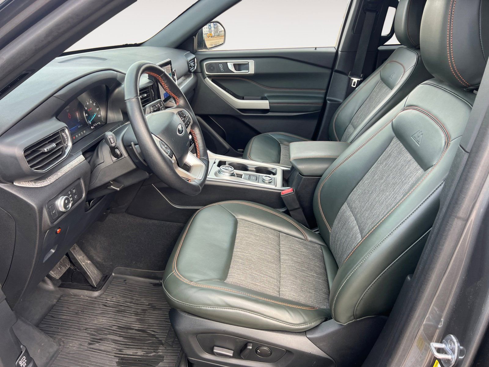 Used 2022 Ford Explorer Timberline image 9