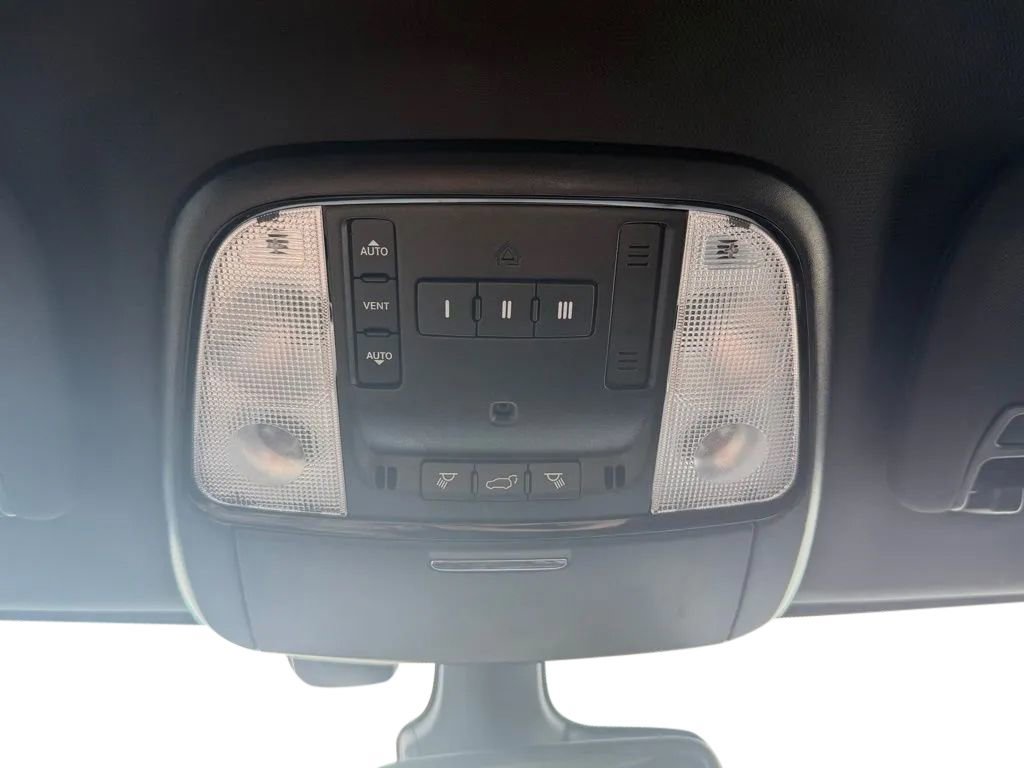 Used 2024 Dodge Durango GT AWD/4WD image 21