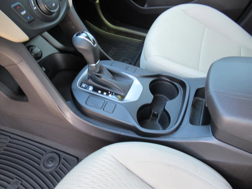 Used 2017 Hyundai Santa Fe Sport FWD image 17