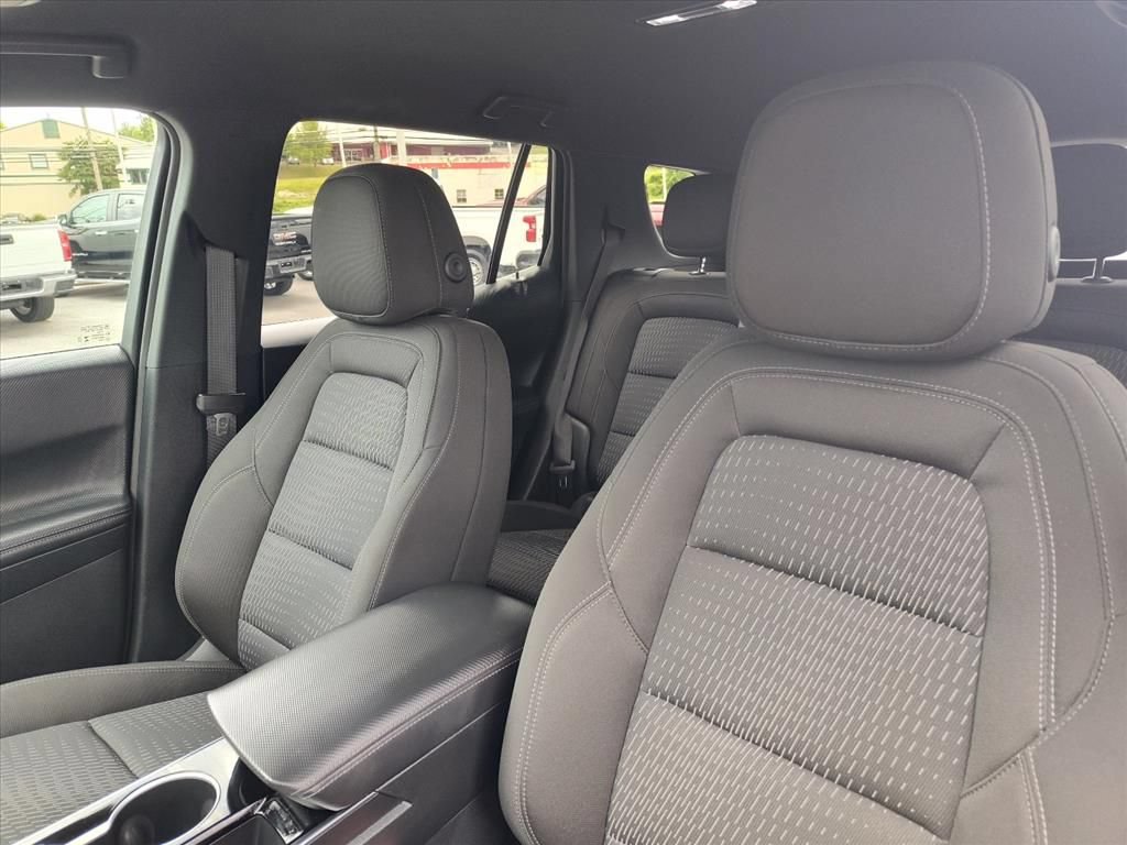 Used 2026 Chevrolet Equinox LT AWD/4WD image 23