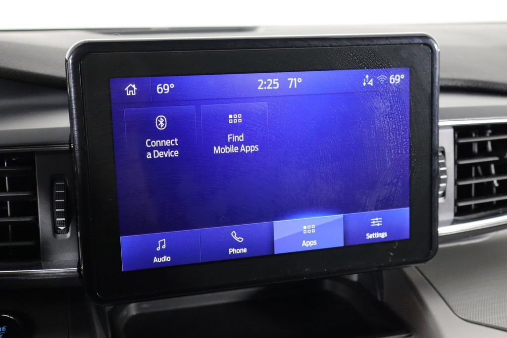 Used 2022 Ford Explorer XLT w/ Equipment Group 202A AWD/4WD image 35