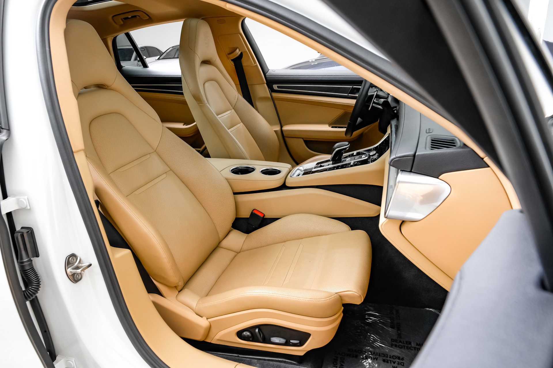 Used 2023 Porsche Panamera Platinum Edition w/ Sportdesign Package RWD image 40