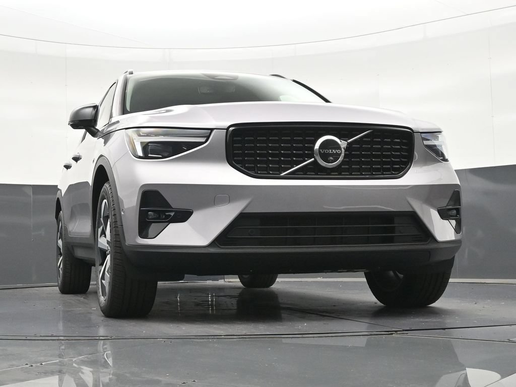 New 2026 Volvo XC40 B5 Plus w/ Protection Package Premier AWD/4WD image 27