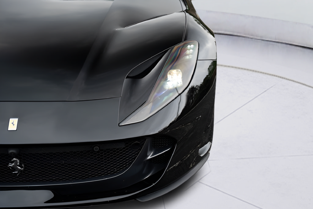 Used 2021 Ferrari 812 GTS RWD image 7