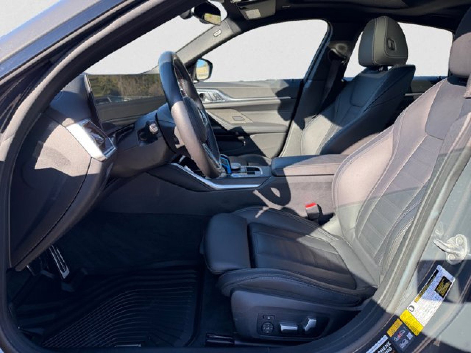 Used 2023 BMW i4 M50 image 10